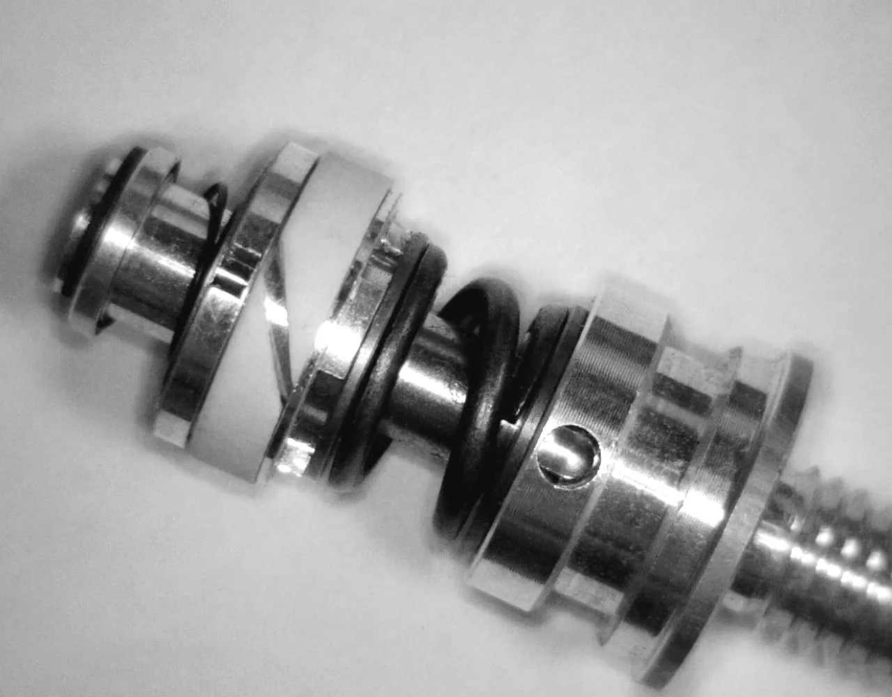 Produzione implantologia dentale